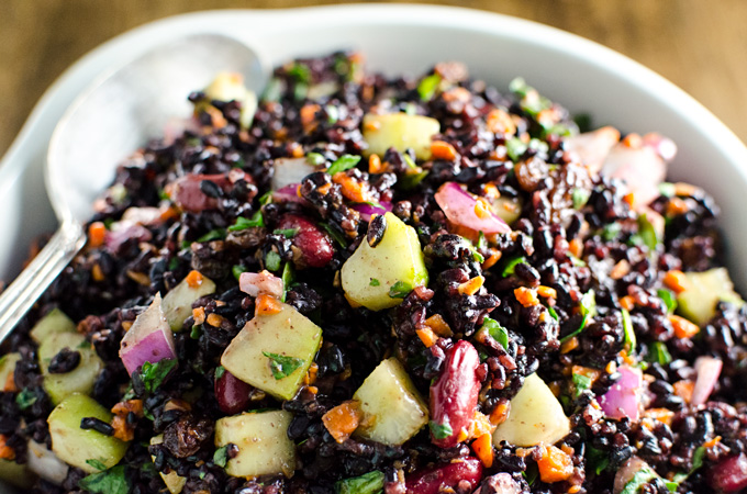 Black Rice Veggie Salad - A.K.A. Forbidden Rice - you could use brown rice in this gluten-free vegan recipe, but it wouldn't look nearly as pretty! | VeggiePrimer.com