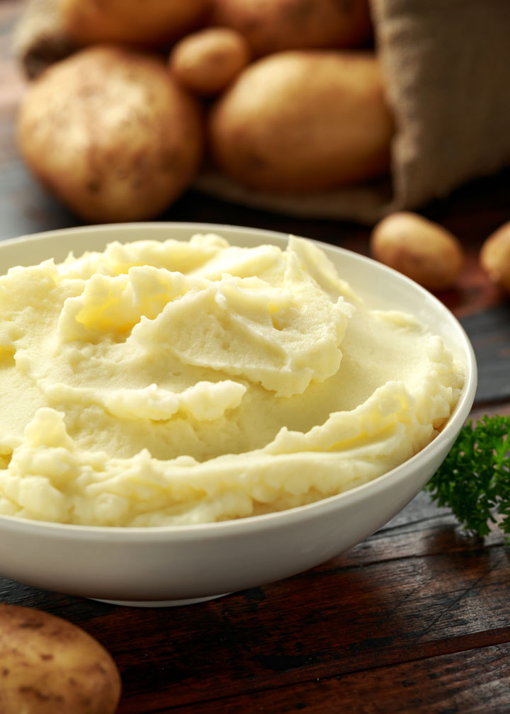 bowl of garlic mashed potatoes